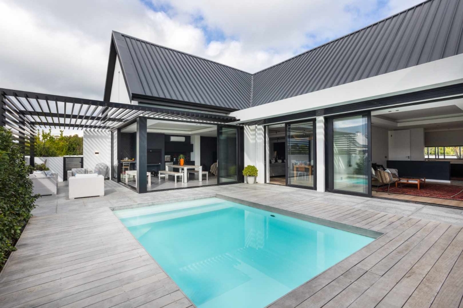 5 Bedroom Property for Sale in Val De Vie Estate Western Cape